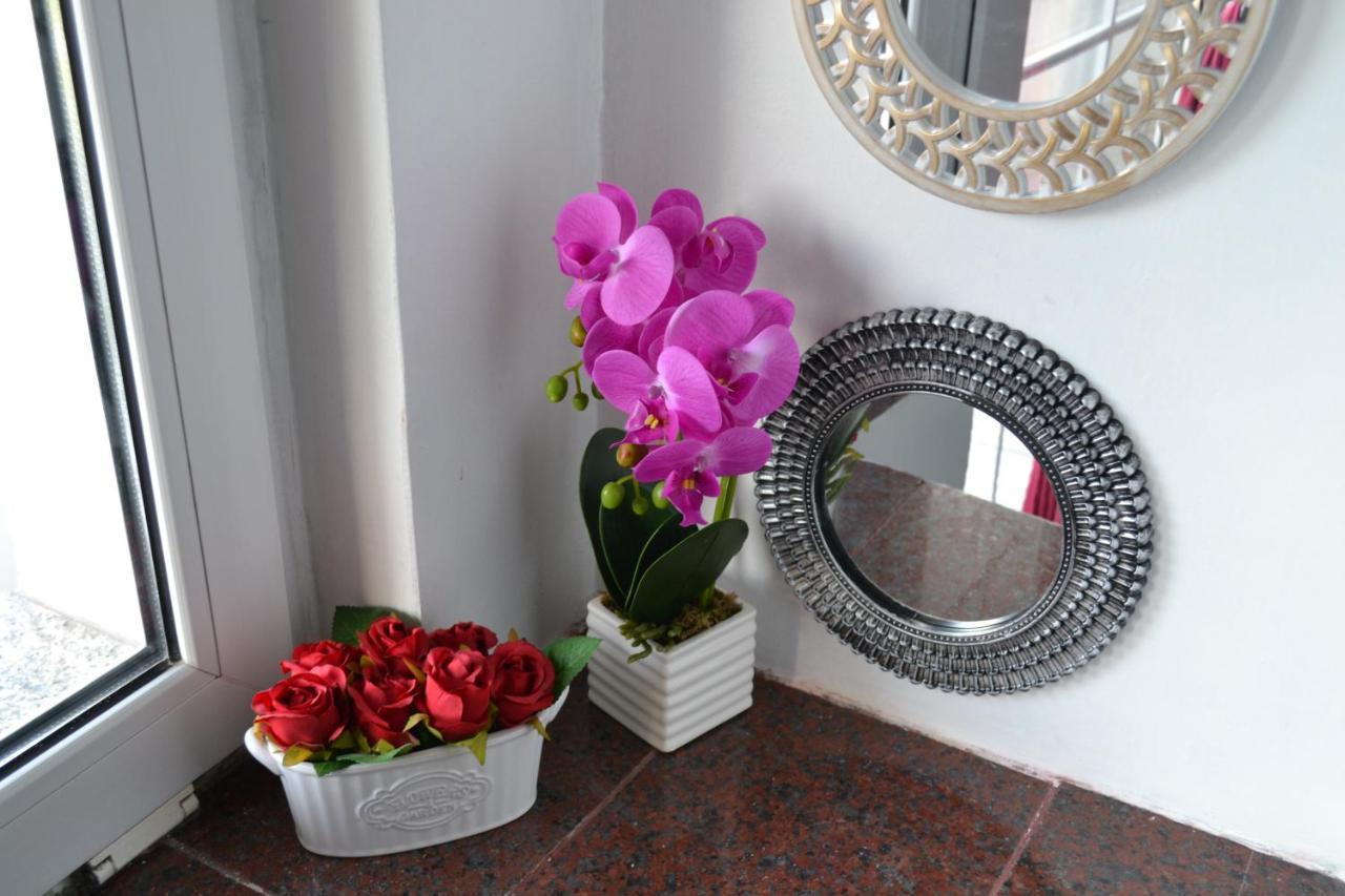 Apartmán Unirii 64 Bukurešť Exteriér fotografie